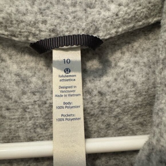 Lululemon Athletica Gray Fleece Jacket - Picture 2 of 4